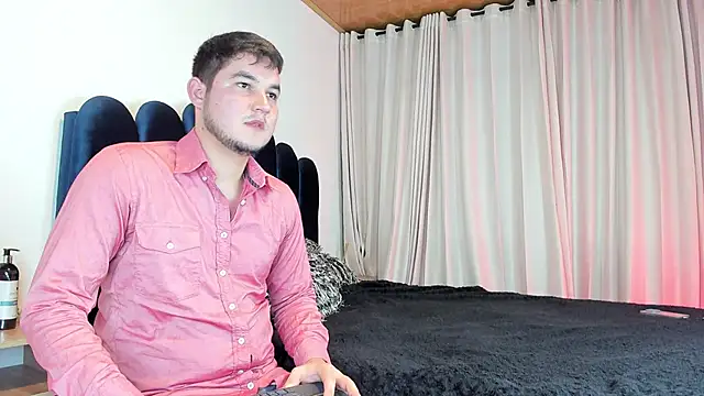 cameronymartinn - CameronyMartinn's free webcam - UK Sex Cams