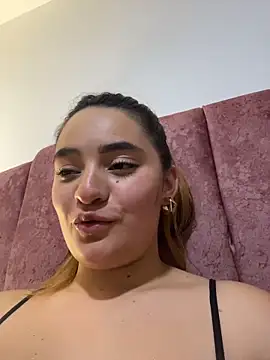 Antonella_Julieta live cam