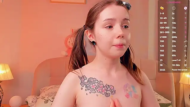 dominikaelis (F teen) - Add oil on my tits and body