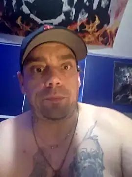 digitaldilly (Ask my age) - To be top  bi porn star