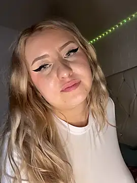 nibirunairobi69 (F young) - Montar Dildo