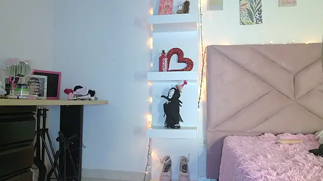 eva_sin18 live sex cam