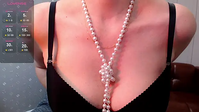 cutie_erikaa1 - Cutie_Erikaa1's free webcam - UK Sex Cams