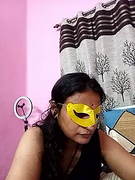 Webcam Model (Gullapi)  is live.Free join now!