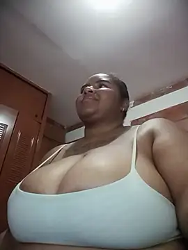 Webcam Model (Valentina_belmont)  is live.Free join now!