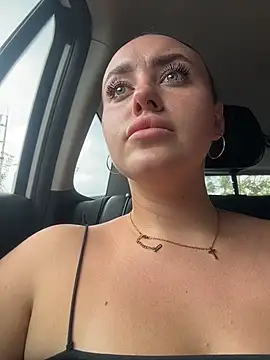 kirasunshine (F young) - lick nipples