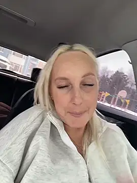 merlindave (F young) - Finger pussy /naked😈😈😈🥵🥵✌️