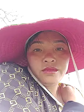 minkine022 - Minkine022's free webcam - UK Sex Cams