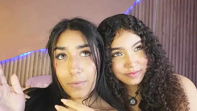 EloiseSweetxx live cam