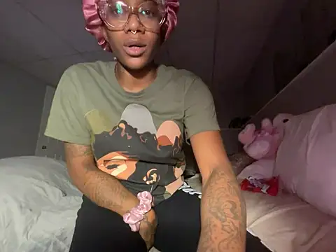 VixenCapri Live Webcam on Stripchat