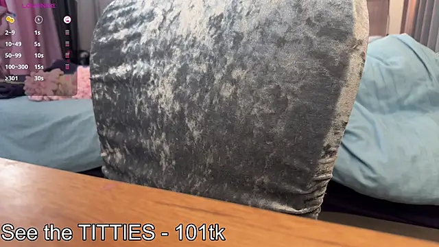 emily_is_here_ live cam