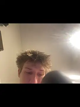 yourwhiteboy1 live cam