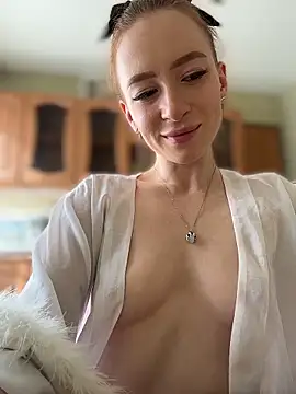 little_candy_18 - Little_Candy_18's free webcam - UK Sex Cams