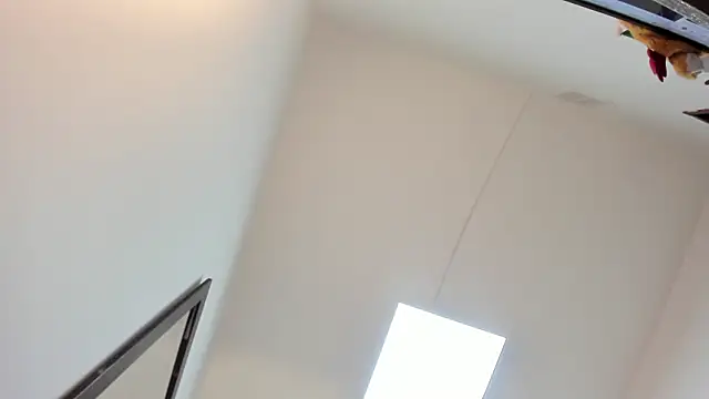 selene_red_ (F young) - 😏🔥Ball gag+handcuffs on the back