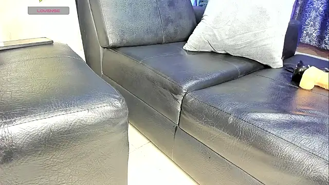 enzoo98_ (M young) - delicious precum + masturbation two