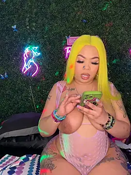 RenaThickAss live cam