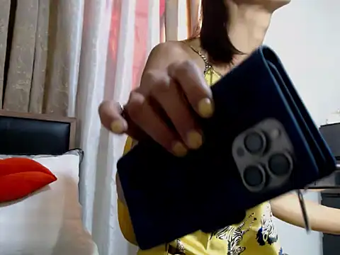 bigcock_victoria69 (Ask my age) - CUM SHOT TO SWALLOW