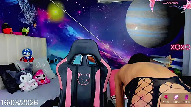 Nella_Dolls live cam