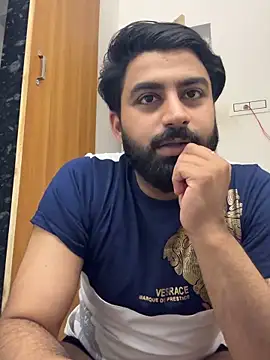 Royalboy_03's live cam