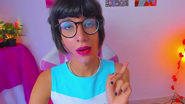 Madeline_21 live cam