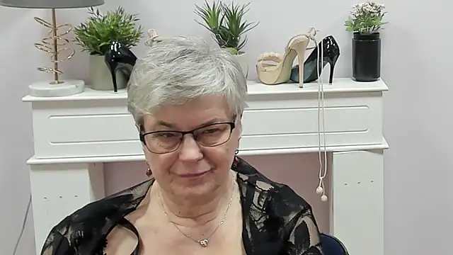 irisdream - IrisDream's free webcam - UK Sex Cams