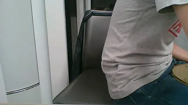 nole_china7 (Ask my age) - talk / fun / cum