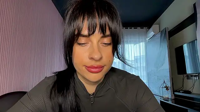 mariavalverdeee - MariaValverdeee's free webcam - UK Sex Cams