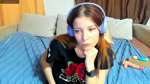 eva_purrr_ - Eva_purrr_'s free webcam