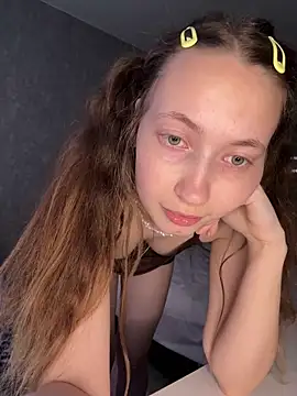 Webcam Model (Holy_Poly)  is live.Free join now!