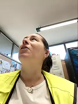 Webcam Model (bichota85)  is live.Free join now!