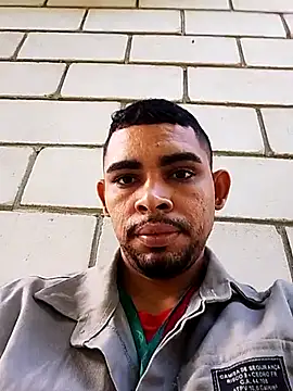 hugoafricano - Hugoafricano's free webcam - UK Sex Cams