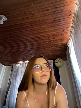 Webcam Model (CoraVibes)  is live.Free join now!