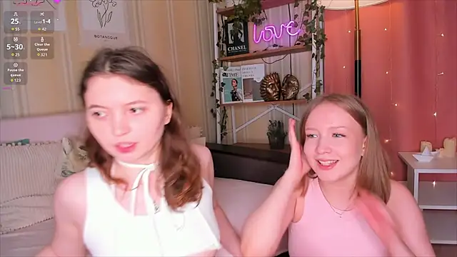 Ruminelle live sex cam