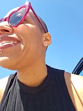 Goldenlace's live cam