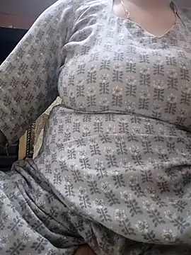 jeya_thakur (F milf) - Boobs show