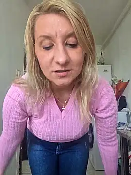 KaylinJan live sex cam