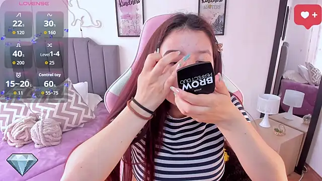 amy_joones (F young) - 🌞Show boobs & Massage with oil 🍒