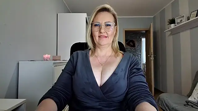 dianalive - DianaLive's free webcam