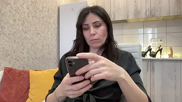 HotyWinter's Stripchat show and profile