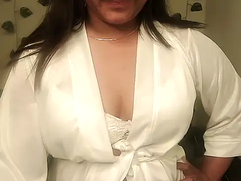 aish_a (F teen) - make my day gyss