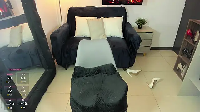 samantha_hot20 - Samantha_hot20's free webcam - UK Sex Cams