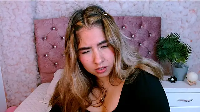 sofiazaf_ (F young) - dance to your favorite song