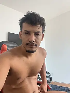 paudemar1do Live Webcam on Stripchat
