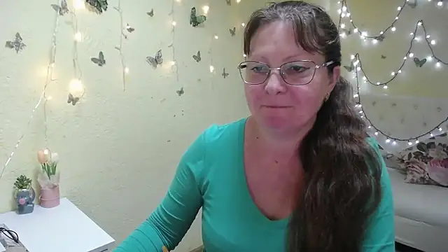 vanessahotts (F mature) - hair mask