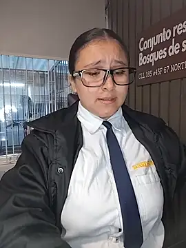 cute_penelope (F young) - pull down pants+bounce ass🤫shh