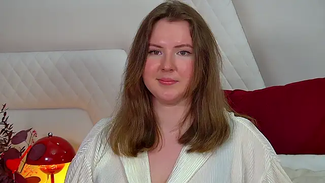 melodymoores (F young) - I send you photo of me in cosplay💋