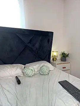 cristal_williams (F young) - Take out clothes