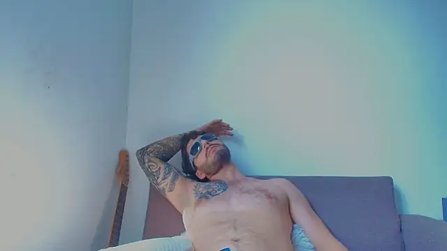 thomas_gun - Thomas_gun's free webcam - UK Sex Cams