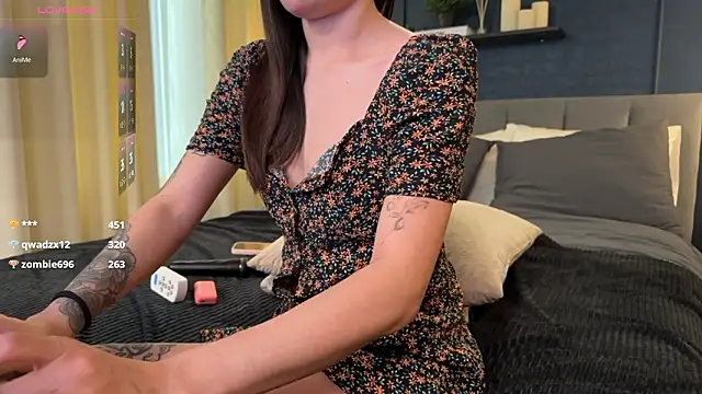 adrianochi - AdriaNochi's free webcam - UK Sex Cams