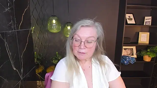 NataliMellow live cam